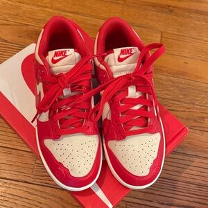 Nike dunks Red and white Sneakers